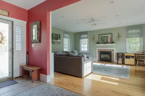 754 Main St, Hanover, MA 02339 photo 4
