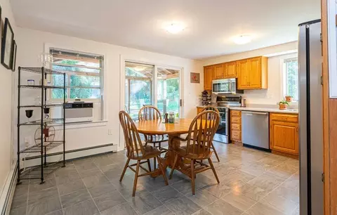 10 Beverly Dr, Georgetown, MA 01833 photo 17