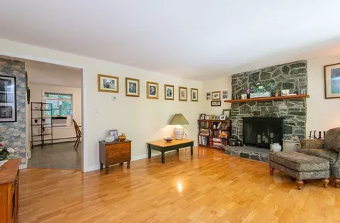 10 Beverly Dr, Georgetown, MA 01833 photo 12
