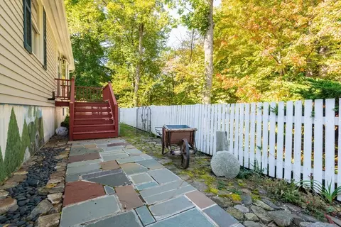 10 Beverly Dr, Georgetown, MA 01833 photo 7