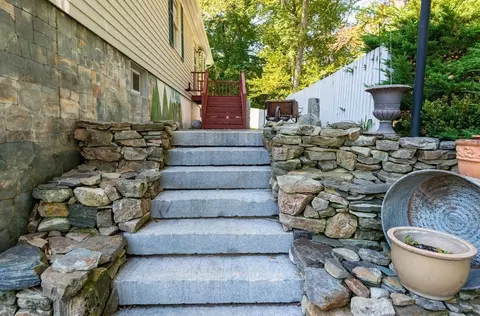 10 Beverly Dr, Georgetown, MA 01833 photo 6