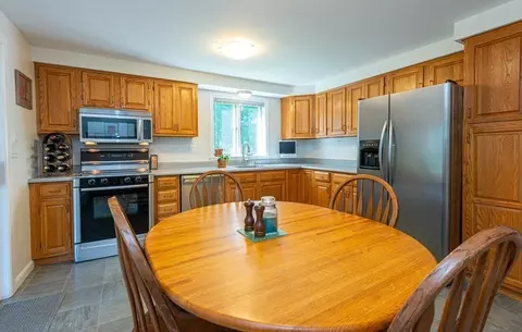 10 Beverly Dr, Georgetown, MA 01833 photo 18