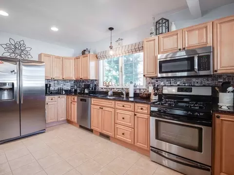 33 Agate Ave, Worcester, MA 01604 photo 7