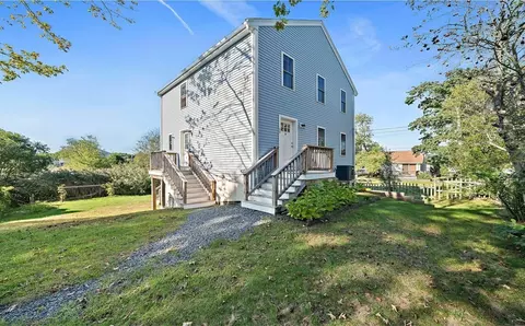 30 E Central Ave, Wareham, MA 02558
