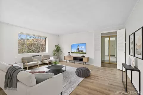 54 Bryon Rd #5, Boston College, MA 02467