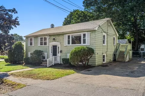 16 Blueview Rd, Boston, MA 02132