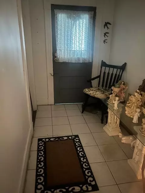 25 Brookline Ave, Springfield, MA 01107 photo 3