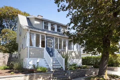 15 Brewster Rd, Medford, MA 02155