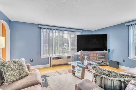 133 Ardmore St, Springfield, MA 01104 photo 13