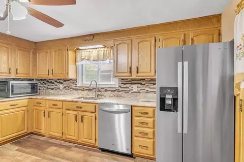 133 Ardmore St, Springfield, MA 01104 photo 6
