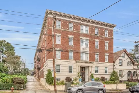 35 Tudor St #10, Lynn, MA 01902