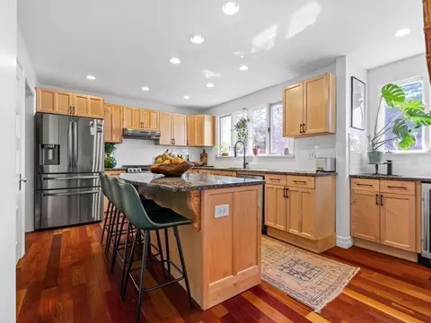 3 Hampshire St, Everett, MA 02149 photo 8