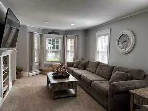 8 Hardy St, Danvers, MA 01923 photo 5