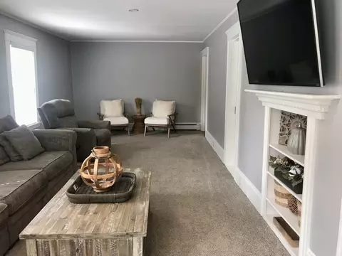 8 Hardy St, Danvers, MA 01923 photo 4