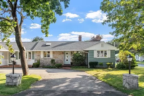 104 Douglas Rd, Gardner, MA 01440