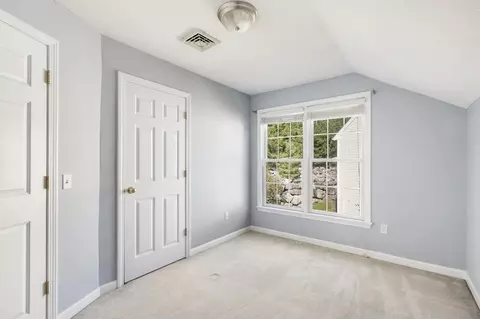39 Knowlton Cir #39, Upton, MA 01568 photo 18