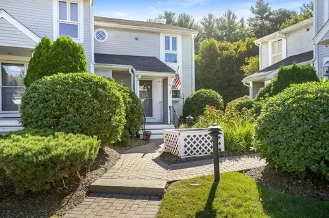 37 Alcott Cir #37, Taunton, MA 02780