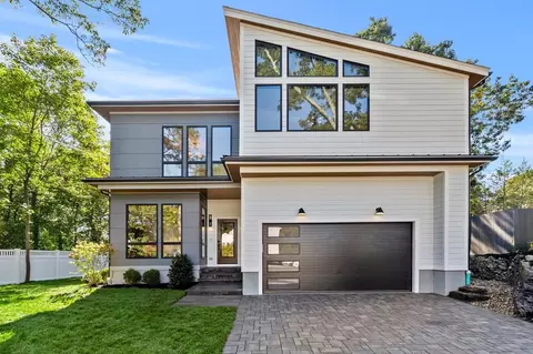 140 Roundwood Rd, Newton, MA 02464