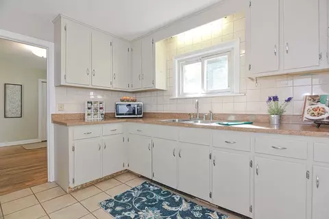 32 Whitcomb Dr, Lancaster, MA 01523 photo 6