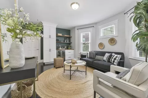 4 Kevin Rd #1, Boston, MA 02125
