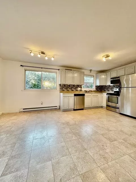 170 Wedgewood Rd #170, Worcester, MA 01602