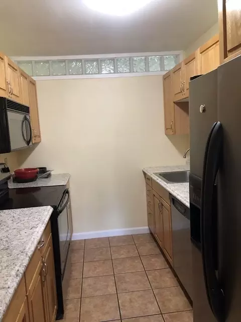 170 E Hadley Rd #92, Amherst, MA 01002 photo 5