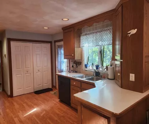 10 Dewey St, Saugus, MA 01906 photo 7