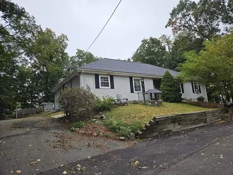 10 Dewey St, Saugus, MA 01906