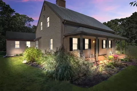 4 Chapel Hill Ln, Harwich, MA 02645