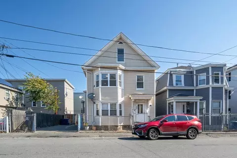 107 Greenwood St, Lawrence, MA 01841