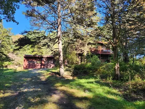 62 Prospect St, Sherborn, MA 01770