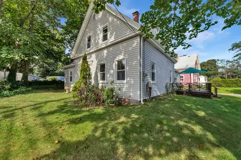 1050 Washington St, Gloucester, MA 01930 photo 2