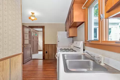 1050 Washington St, Gloucester, MA 01930 photo 11