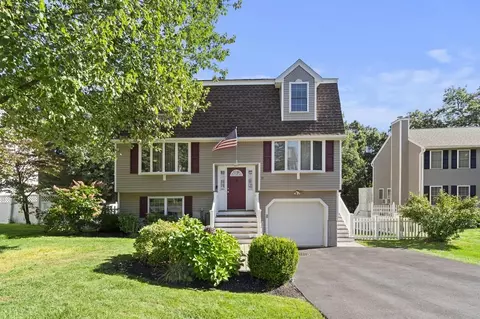 37 Hill St, Haverhill, MA 01832