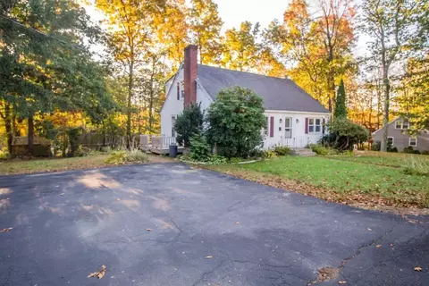 4 Ledyard Rd, Paxton, MA 01612