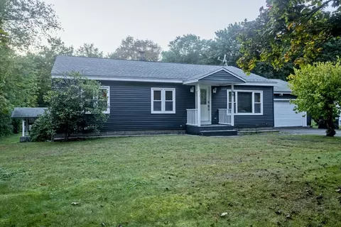 98 Greenwich Rd, Ware, MA 01082