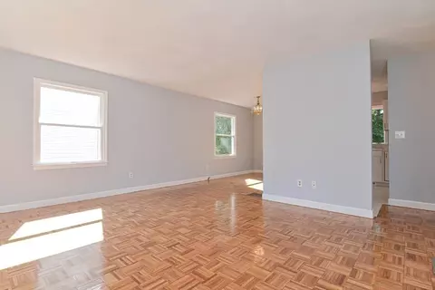 34 Bennett St, Hudson, MA 01749 photo 9