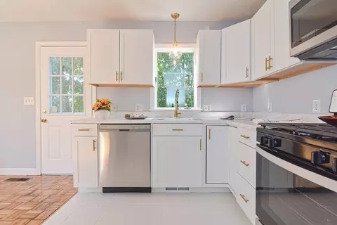 34 Bennett St, Hudson, MA 01749 photo 14