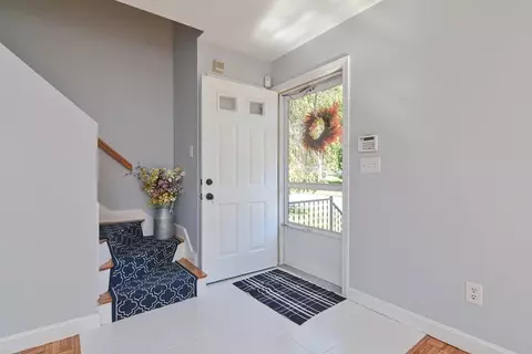 34 Bennett St, Hudson, MA 01749 photo 5