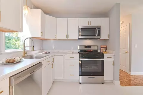 34 Bennett St, Hudson, MA 01749 photo 17