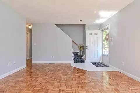 34 Bennett St, Hudson, MA 01749 photo 6