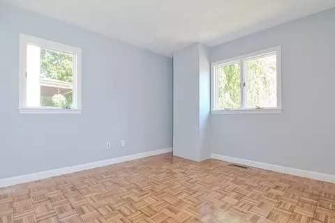 34 Bennett St, Hudson, MA 01749 photo 18