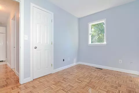 34 Bennett St, Hudson, MA 01749 photo 22