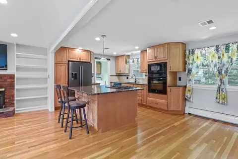 6 Maclean Dr, Framingham, MA 01701 photo 9