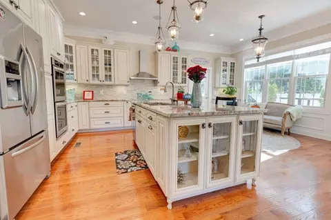125 Charles River St, Needham, MA 02492 photo 5
