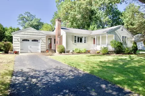 80 Chiswick St, Longmeadow, MA 01106