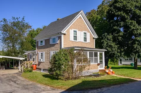 4 Foundry Ln, Kingston, MA 02364