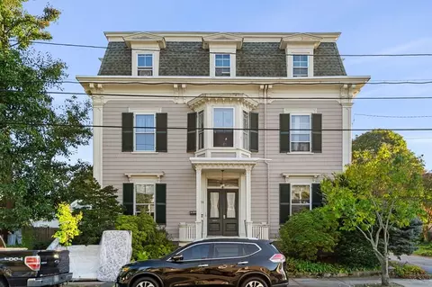 23 Gardner St, Salem, MA 01970
