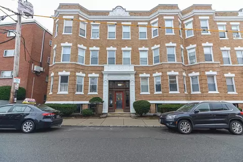 233 Kelton St #4, Boston, MA 02134
