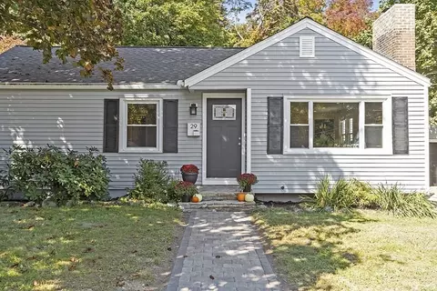 29 Woodway Dr, Shrewsbury, MA 01545